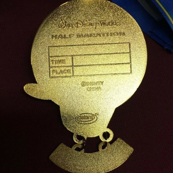 2011 runDisney Donald Half Marathon - Picture 2 of 3